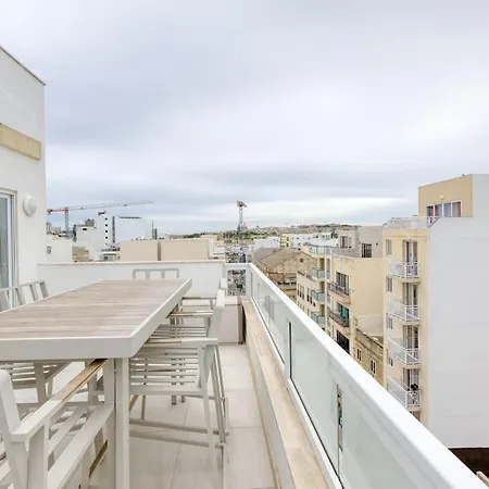 Apartment Stylish 1br Penthouse W Panoramic Views & Bbq By 360 Estates Gzira