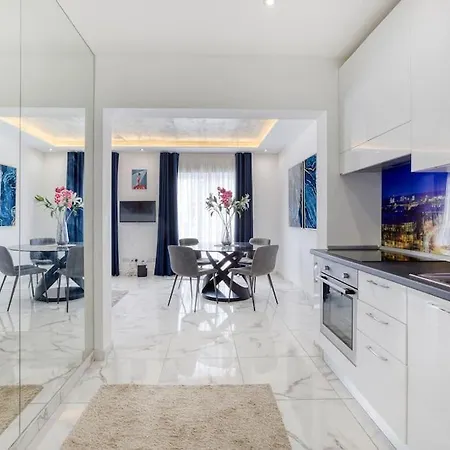 Stylish 1br Penthouse W Panoramic Views & Bbq By 360 Estates Apartmán